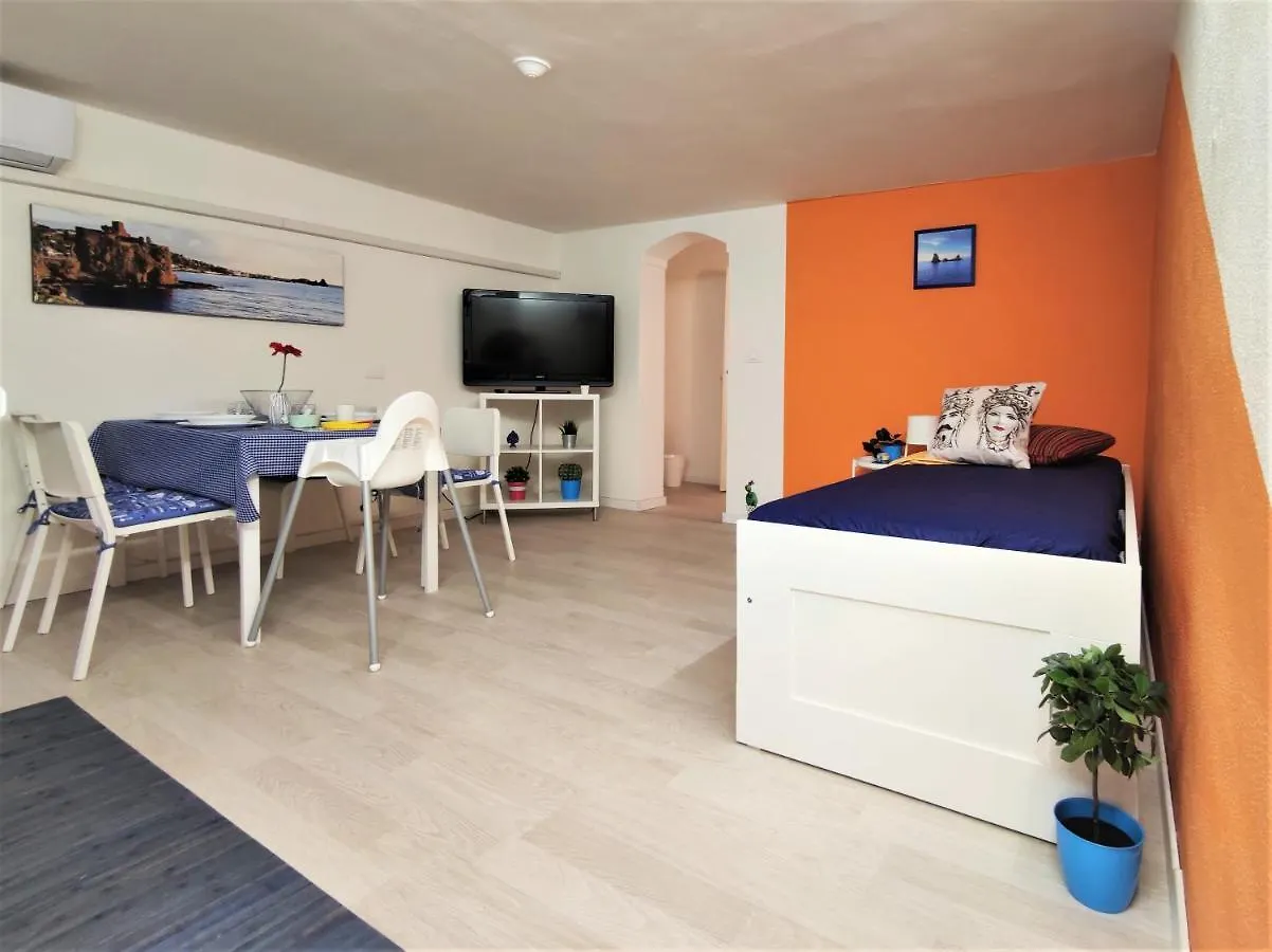 Central Apartments Caronda Mezzanine - Casa Vacanza Catania