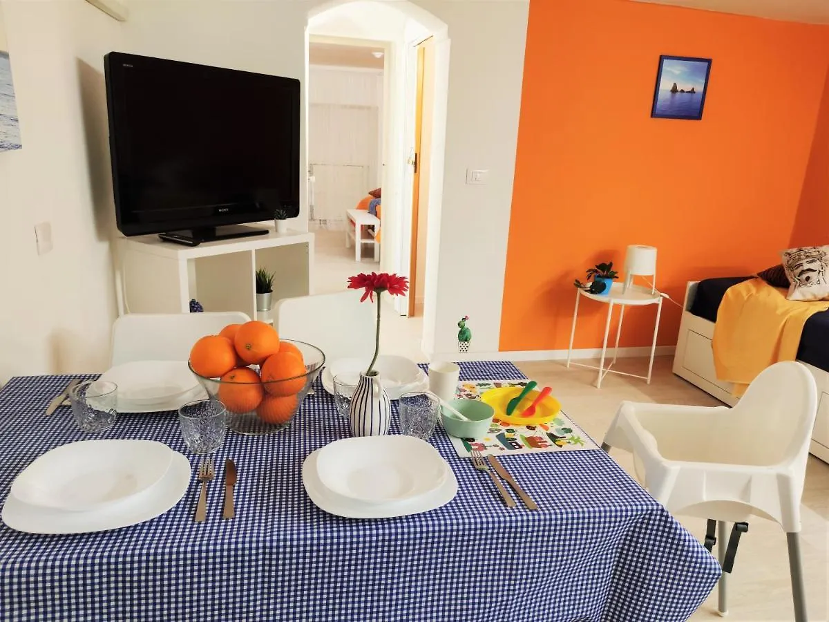 Central Apartments Caronda Mezzanine - Casa Vacanza Catania Italia